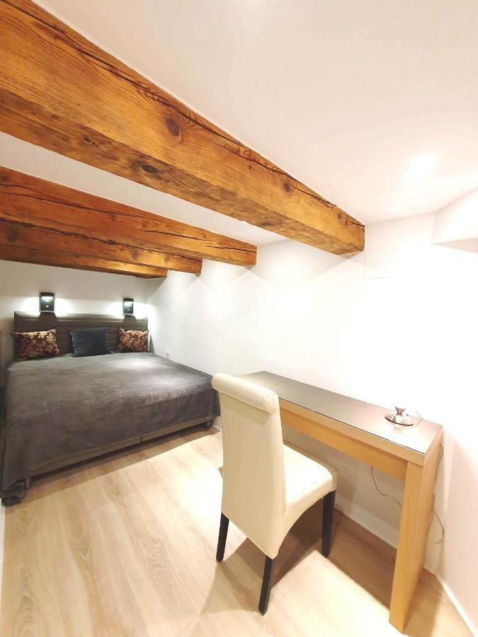Mezzanine De Grinzing Appartement Wenen Buitenkant foto